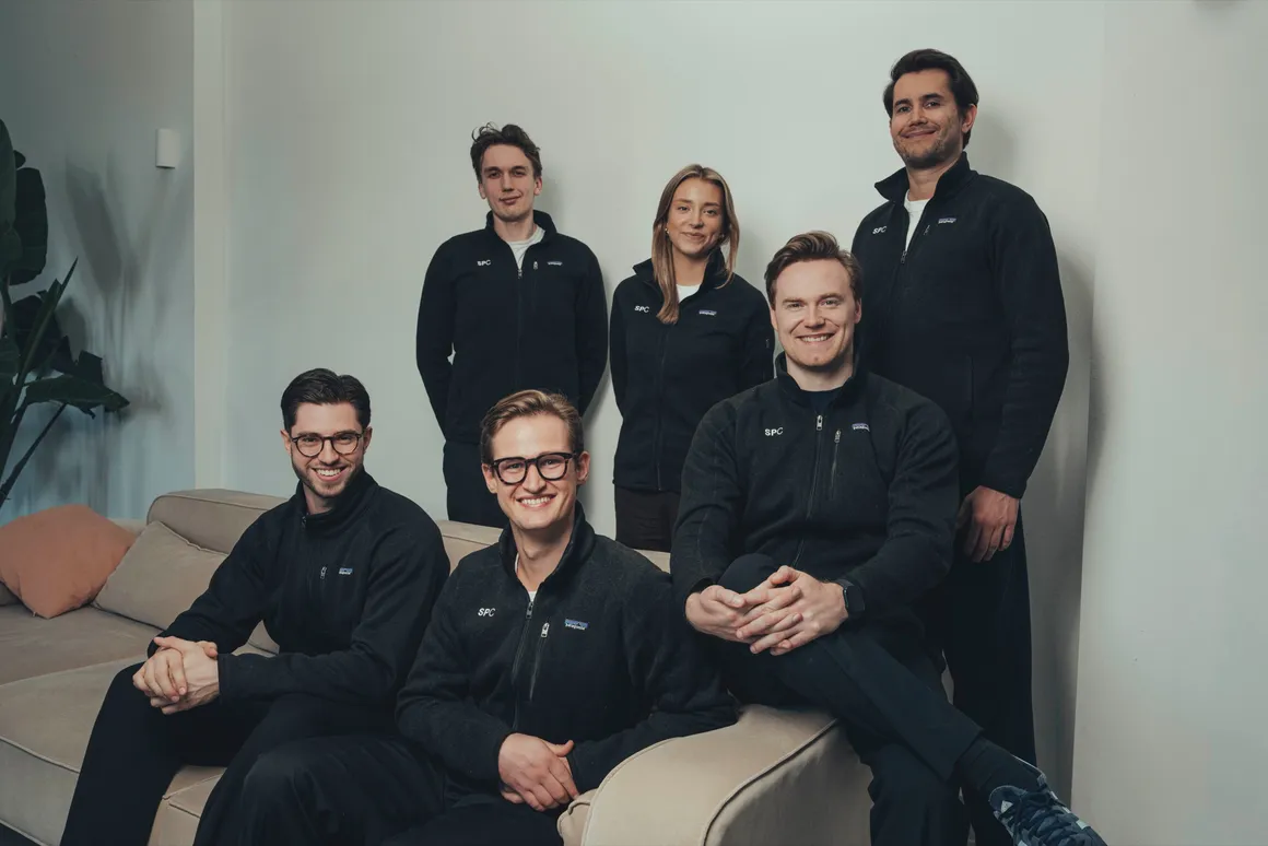 Das Team von Sunpeak Capital im Büro
